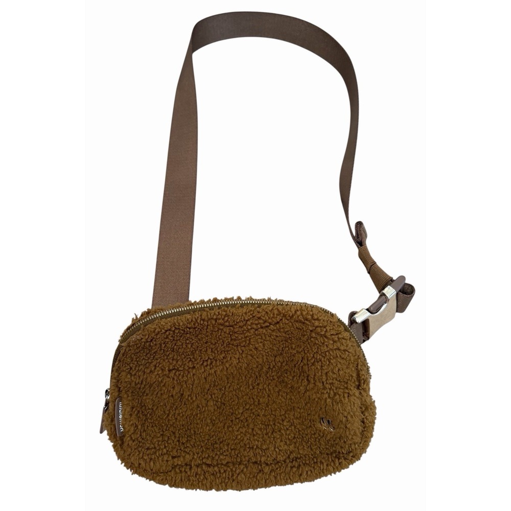 Lululemon Bag Women Everywhere Burnt Caramel Fleece Inner Pocket Adjustable Belt